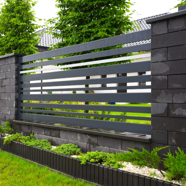 Implementation of the Zalu modular fence - sliding gate.